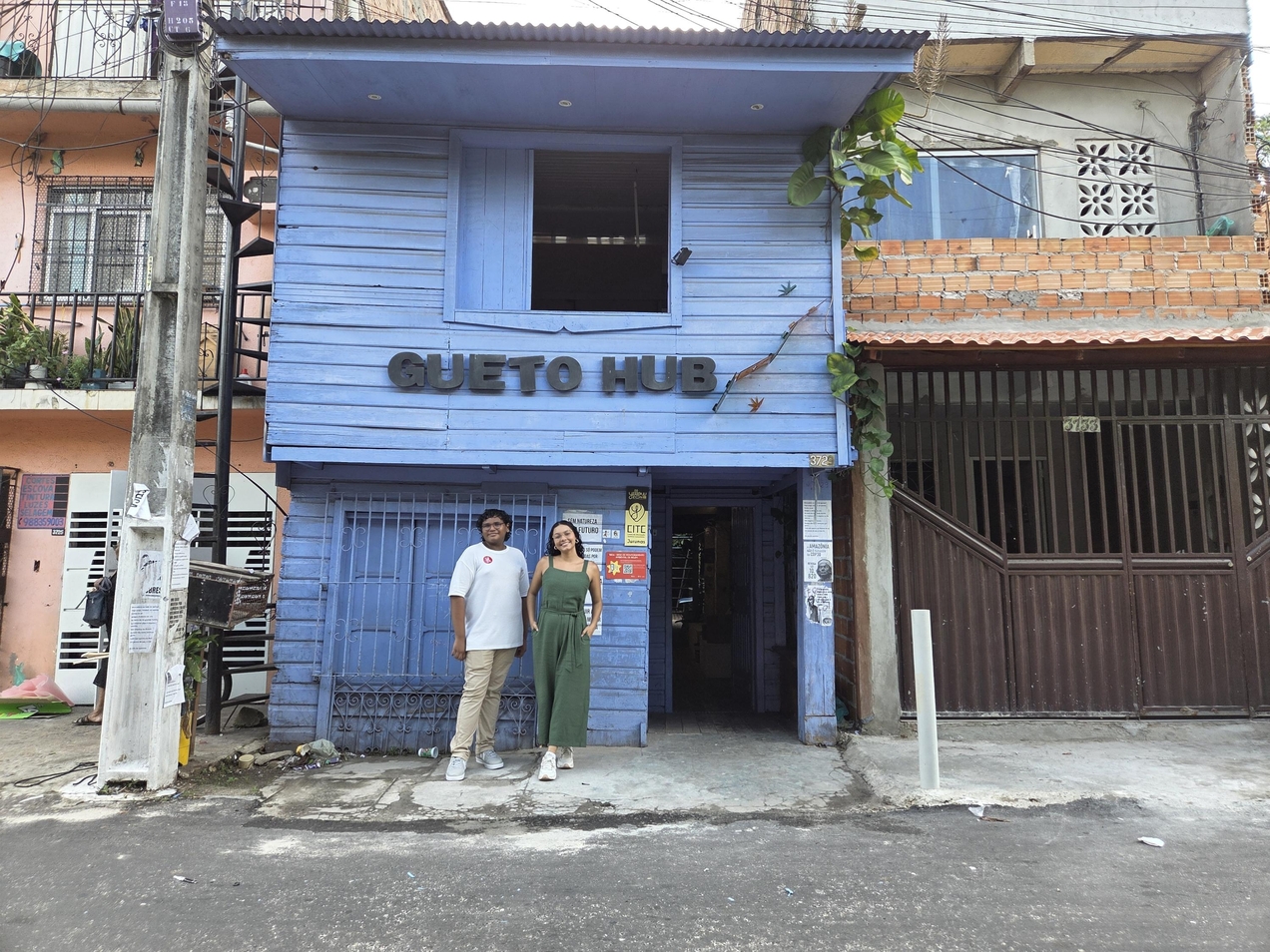 Esmael Tavares e Ruth Ferreira na sede do Gueto Hub