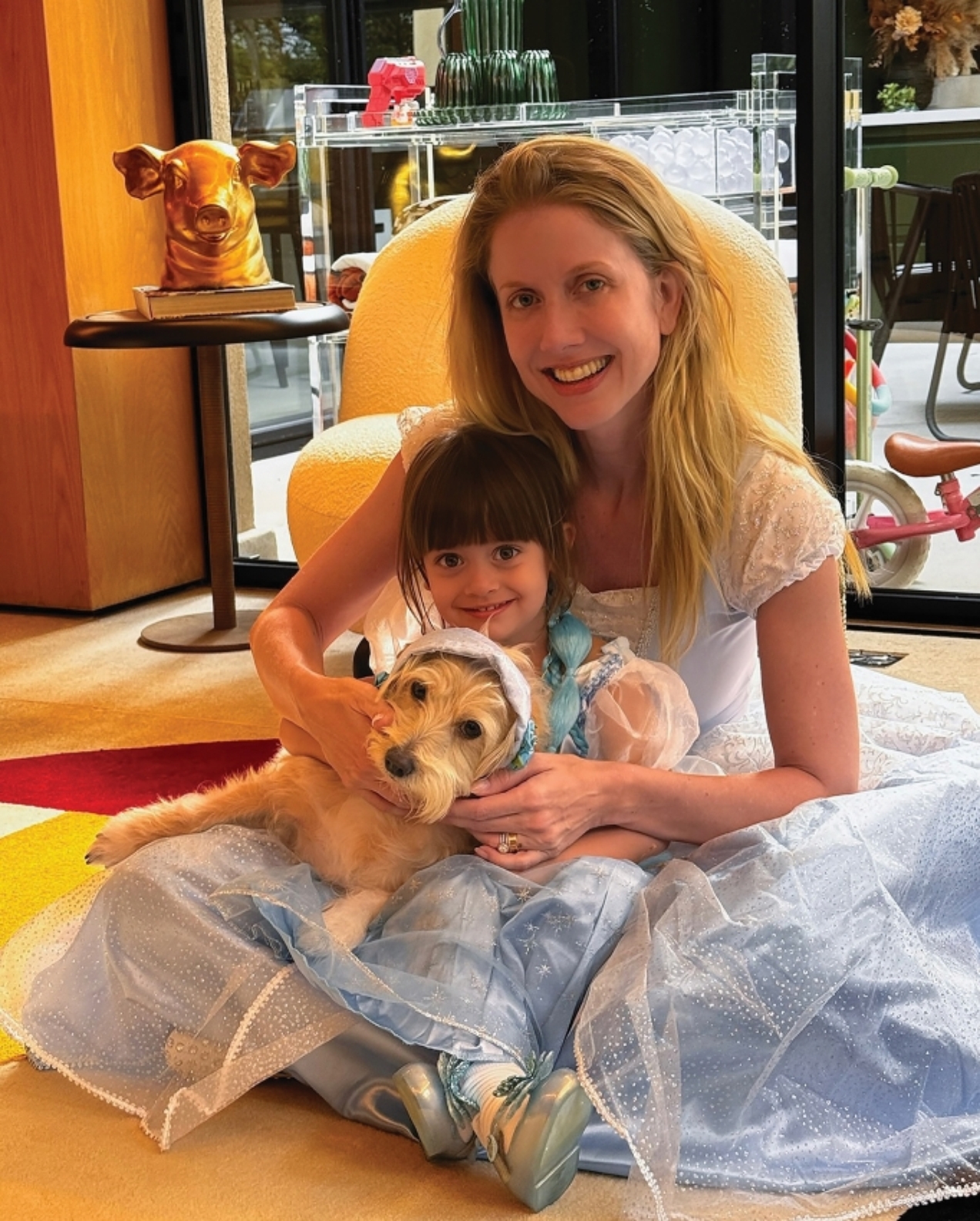 గాబ్రియేలా ప్రియోలీ మరియు ఆమె కుమార్తె అవా