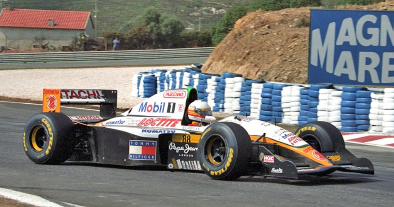 Phillipe Adams no Estoril. Piloto t&atilde;o querido que um dos patrocinadores pediu para retirar seu nome do carro