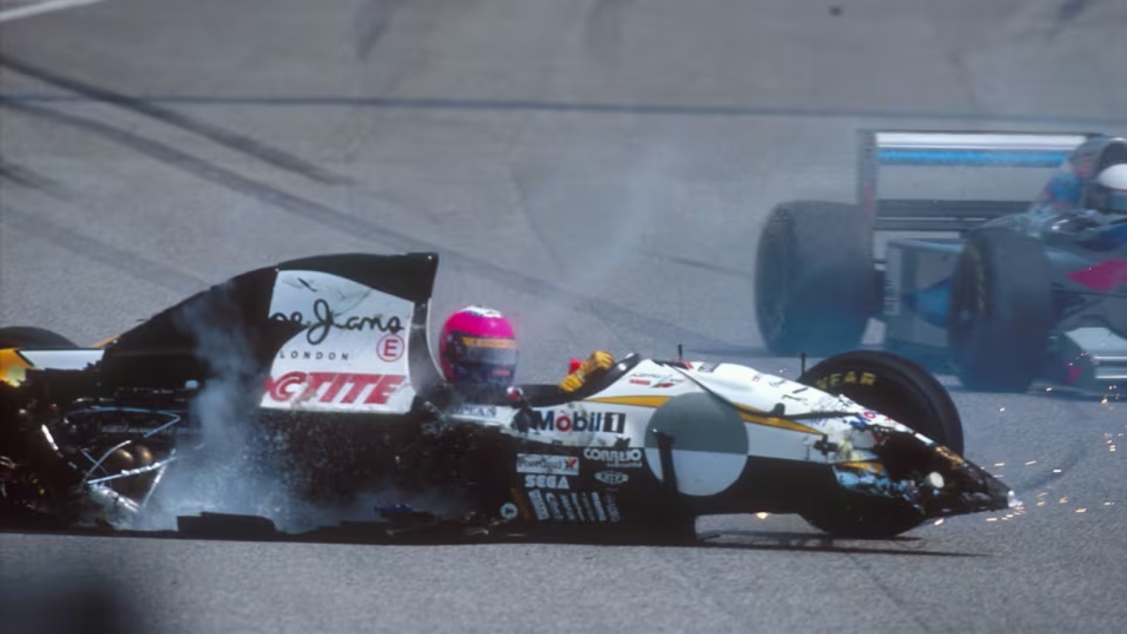 Lamy ap&oacute;s ter batido na Benetton de Letho na largada do GP de San Marino