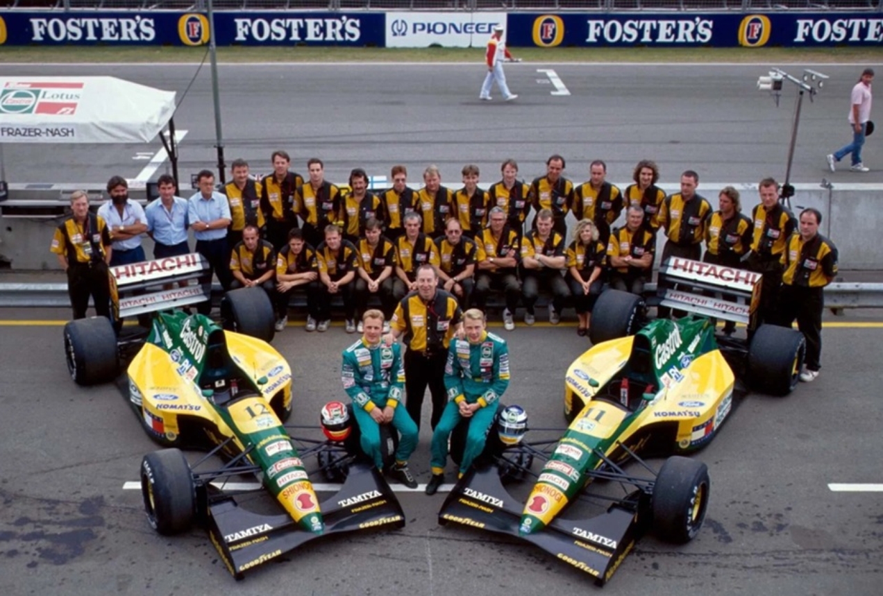 Equipe Lotus no fim de 1992 em Adelaide. Aparentemente, tempos melhores &agrave; frente