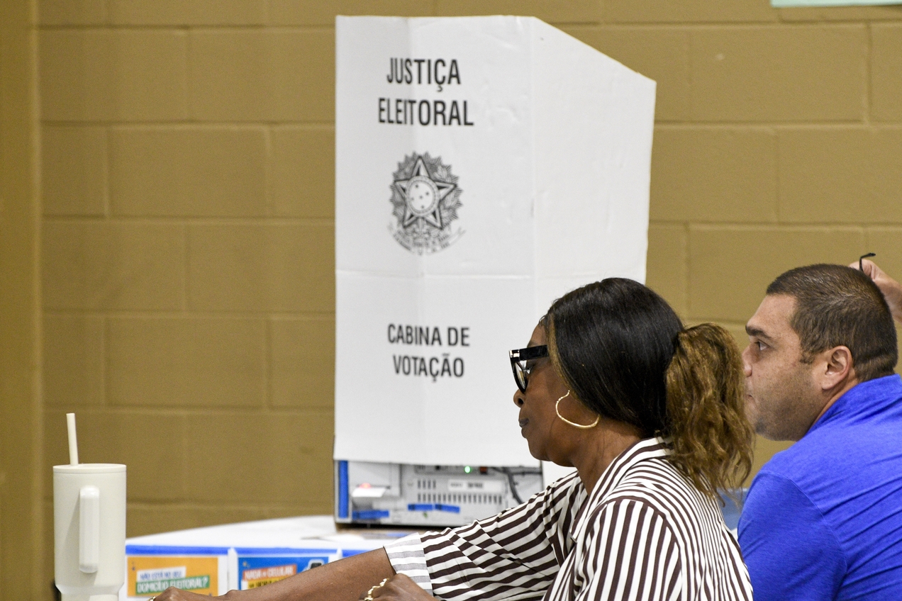 Absten&ccedil;&atilde;o foi alta no 1&ordm; turno