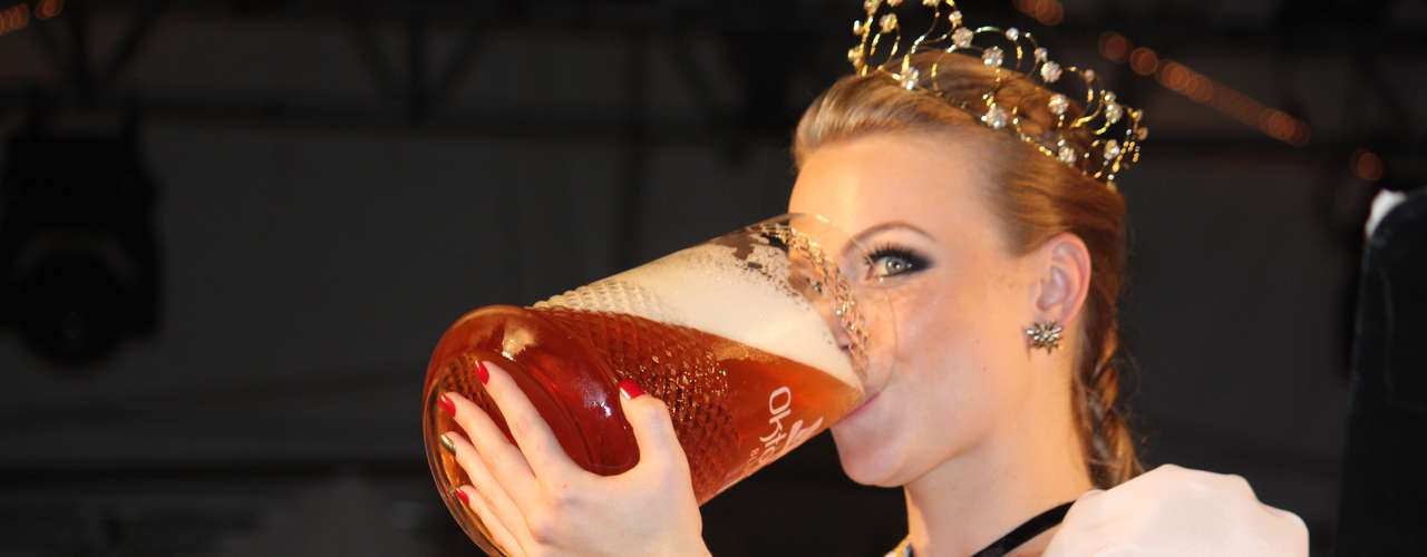 Sheila Ewald, la regina dell'Oktoberfest di Blumenau per il 2014