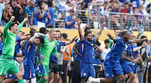 Globo ignora festa, não mostra entrega da taça do Chelsea ao vivo e prefere Huck