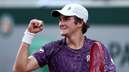 João Fonseca enfrenta Djokovic em Roland Garros; acompanhe ao vivo