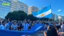 Argentinos 'pintam' Copacabana de azul e branco antes de jogo com a Inglaterra