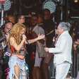 Maria Bethânia canta com Shakira em passagem de som em Copacabana