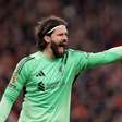 Taffarel diz que Alisson está recuperado de lesão e minimiza falha de Bento