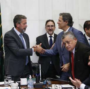 Regulamentação da reforma tributária deverá ser votada até julho, diz Lira