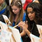 Candidatas a Miss Universo fazem boa ação em Las Vegas