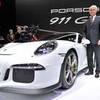 Porsche comemora 50 anos do 911 com versão supersportiva