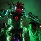 Inventor chinês cria robô humanoide com restos de lixo