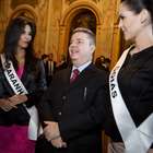 Elegantes, candidatas a Miss Brasil são recebidas por ...