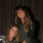 Com pé imobilizado, Maya Gabeira curte festa de cachaça ...