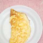 Jamie Oliver ensina a fazer omelete com cheddar