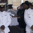 Corpo de Mandela é velado na sede do governo em Pretória