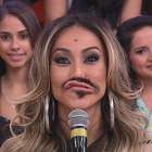 Sabrina Sato se diverte em programa da Record