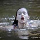 'Em Família': Luiza se afoga em rio enquanto Shirley observa