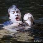 'Em Família': Laerte salva Luiza de afogamento em lago