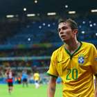 Zago vê técnicos do Brasil ultrapassados e questiona Bernard