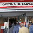 El paro baja y la tasa de desempleo se sitúa por debajo ...
