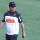 Levir ironiza técnico do Shakhtar: melhor quando foi expulso