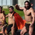 Estreia na Nova Zelândia tem casa cheia, haka e fantasiados
