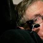 Hawking alerta sobre perigo de corrida por robôs matadores