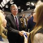 Millonario emprende campaña personal contra Donald Trump