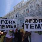 Protesto em Copacabana pede "Diretas Já"