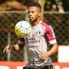 Bastos negocia contrato de 2 anos e fica perto do Palmeiras