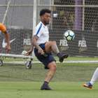 Pontaria de Kazim falha, e Corinthians empata em jogo-treino