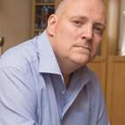 Preciso achar as 14 pessoas que têm mesmo câncer que eu"