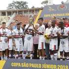 Leco ouve vaias e é xingado por são-paulinos no Pacaembu