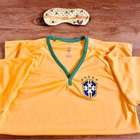 Aproveitando os jogos do Brasil para cochilar, hein? Tô ...