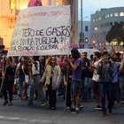 Manifestantes lotam Centro em ato contra falta de recursos