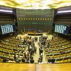 Em ritmo lento, deputados voltam à Câmara após eleições