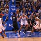 Ross e Bamba coreografam bandeja em dupla