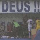 Jogador é atingido por raio na Copinha e sai de ambulância