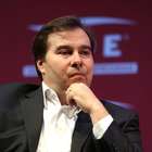 Maia adia votação de MP que reorganiza ministérios