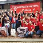 ONG leva dez cães resgatados ao escritório da Colgate- ...