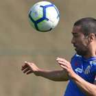 Evandro ainda sente dores; Sampaoli vê meia como trunfo ...