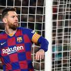 Com hat-trick de Messi, Barcelona bate o Celta e segue ...