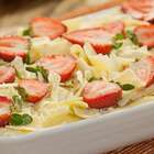 Faça um pavê Galak com morango de dar água na boca