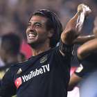 Carlos Vela tem proposta do Barcelona para deixar MLS