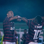 Flamengo bate o Palmeiras e larga em vantagem na ...