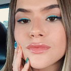 Maisa e mais famosas seguem trend de uma unha de cada cor