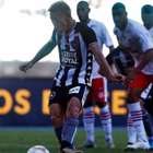 Honda estreia com gol, mas Botafogo empata com o Bangu