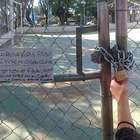 Após denúncias de aglomeração, 5 praças foram lacradas em SP