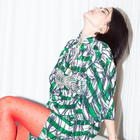 Live: Manu Gavassi usa sutiã de brilho de R$ 800 sobre ...